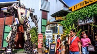Museum ini berlokasi di bengkel pengelasan milik Phairote Thamnomwong. Dia telah membuka usahanya sejak 20 tahun lalu. (AFP)