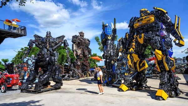 Foto: Logam Bekas yang Disulap Jadi Robot