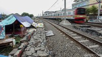 Warga berharap agar pemerintah dapat memindahkannya ke rusun Marunda, Jakarta Utara.