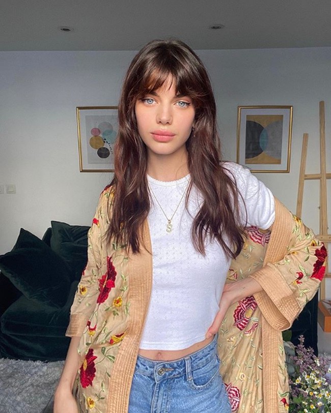 Saat masih putus-nyambung dengan Chloe Grace Moretz, Brooklyn Beckham sempat terlibat kencan singkat dengan Sonia Ben Ammar. Pria 21 tahun ini menjalin asmra dengan aktris asal Prancis ini selama lima bulan dan putus pada Maret 2016. Namun setelahnya mereka kedapatan jalan bareng lagi di Museum Louvre, bersama ibu Brooklyn, Victoria Beckham. Foto: Instagram