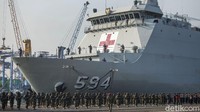 KRI Semarang dihadirkan dalam apel persiapan latihan tempur.