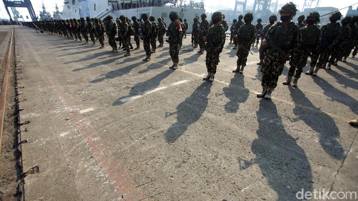 TNI AL Siap Gelar Latihan Tempur Pasukan TNI AL menggelar Geladi Tugas Tempur TK-3 (L-3) Koarmada I di JICT II, Tanjung Priok, Jakarta, Senin (20/7/2020). Geladi tersebut merupakan persiapan jelang latihan tempur di Dabo Singkep.