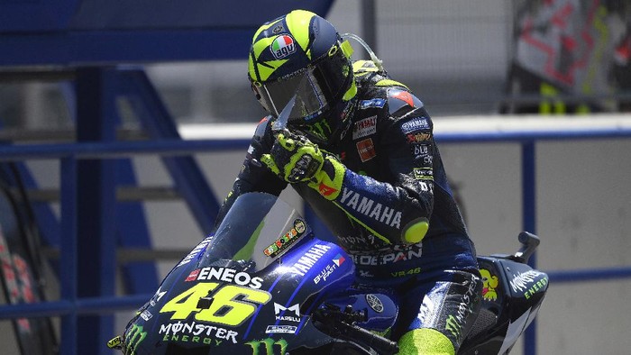 JEREZ DE LA FRONTERA, SPAIN - JULY 18: Valentino Rossi of Italy and Monster Energy Yamaha MotoGP Team starts from box during the MotoGP of Spain, Qualifying at Circuito de Jerez on July 18, 2020 in Jerez de la Frontera, Spain. (Photo by Mirco Lazzari gp/Getty Images)