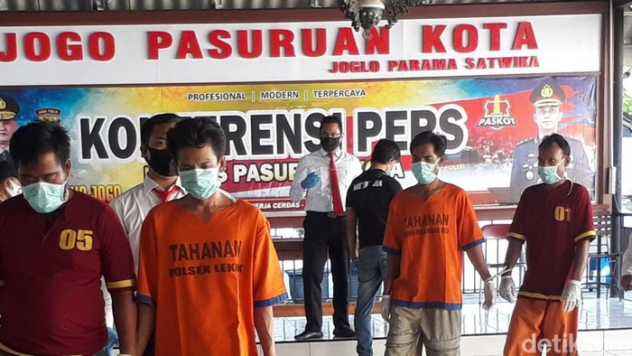 Warga Pasuruan Bongkar Peti Jenazah Pasien COVID-19