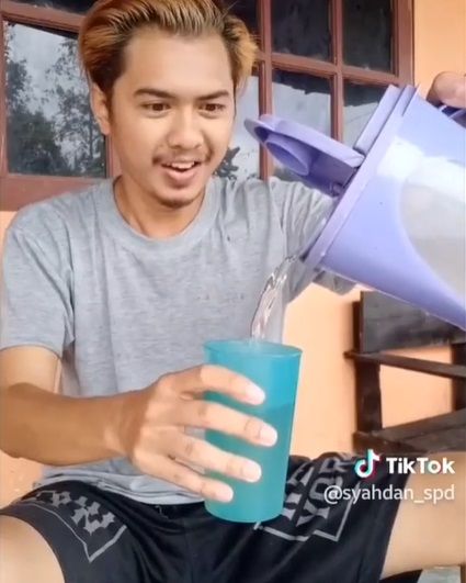 Tuang Air Pakai Rumus Matematika