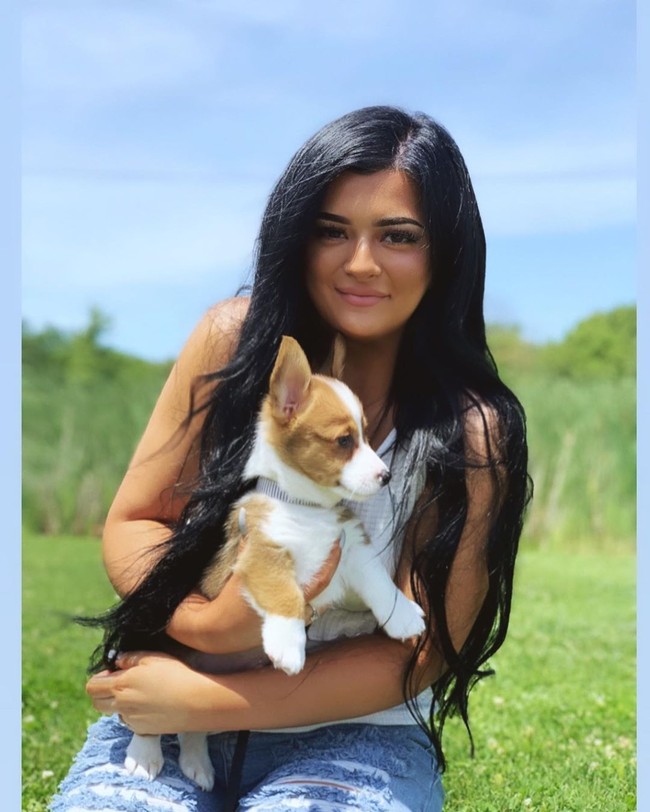 Setelah mencari tahu dan melihat foto-foto Kylie Jenner barulah Gabriella menyadari bahwa apa yang dikatakan oleh orang-orang mengenai parasnya yang mirip dengan bintang Keeping Up with Kardashian itu memanglah benar. Foto: Instagram @gabywaters23