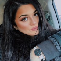 Gabriella Waters adalah seorang wanita yang disebut-sebut memiliki kemiripan dengan Kylie Jenner. Gabriella mengaku banyak netizen yang sering mengirimkannya pesan atau komentar di media sosial yang mengatakan bahwa dirinya sangat mirip dengan ibu dari Stormi Jenner. Foto: Instagram @gabywaters23