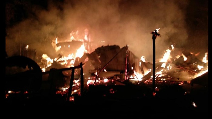 Gudang Mebel di Sukabumi Terbakar