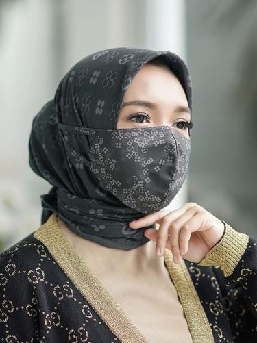 8 Online Shop yang Jual Hijab dan Masker Matching, Buat #OOTD New Normal