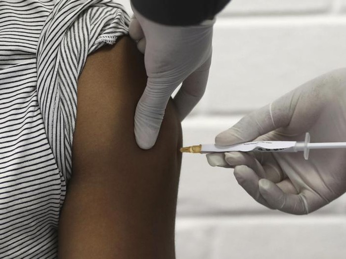 Inggris Pesan Jutaan Vaksin Corona Eksperimental BioNTech dan Pfizer