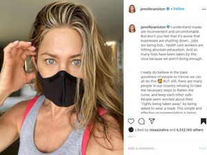 Intip Gaya Keren Deretan Artis Hollywood Pakai Masker