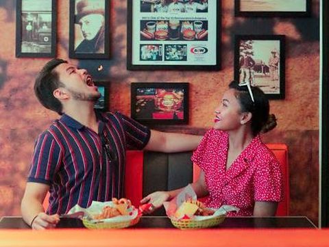 Keren! Restoran A&W di Malaysia Ini Berdesain Retro