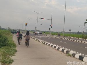 Ternyata Lokasi Emak-emak Main TikTok Sama dengan Bocah Sepedaan di Exit Tol