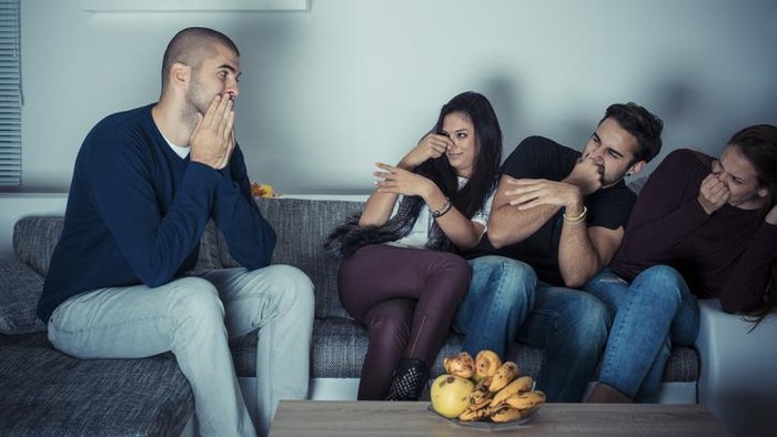 Kerap Dianggap Sepele, Seserius Ini Bahaya Keseringan Nahan Kentut