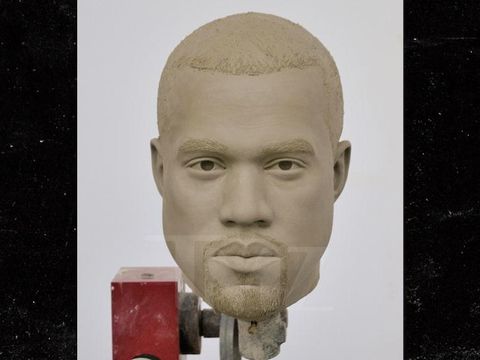 Patung Kanye West