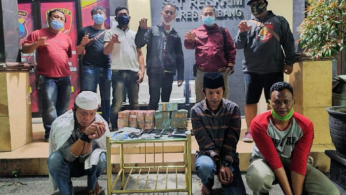 pencuri uang sumbangan ponpes 385 juta