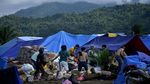 Korban Banjir Bandang Luwu Utara Terima Bantuan