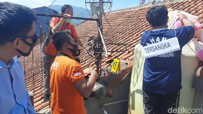 Rekonstruksi pembunuhan aulia oleh ayah tiri dalam toren