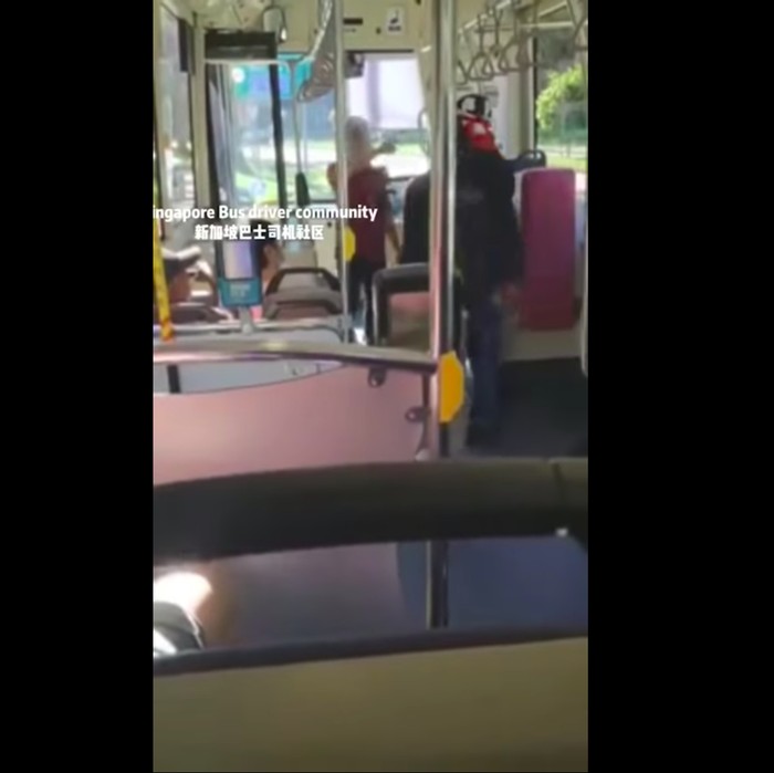 Tak Pakai Masker, Penumpang Bus Ini Malah Ngamuk Saat Ditegur