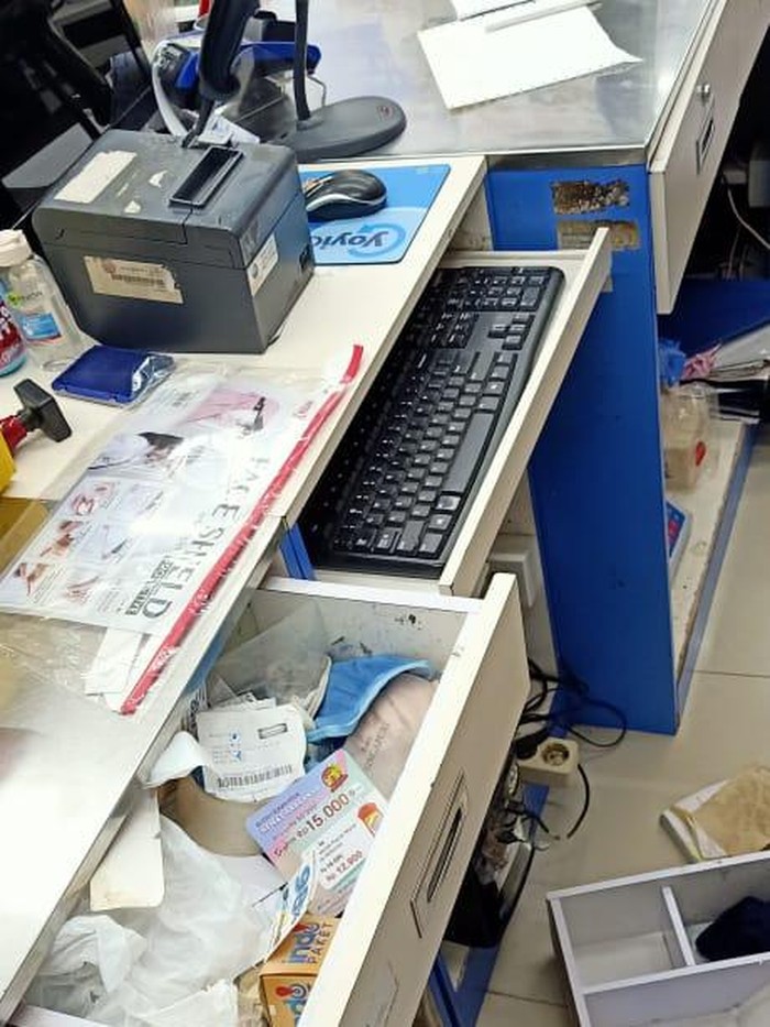 TKP minimarket yang dirampok dan pegawai disekap di Parung Bogor (dok. Istimewa)