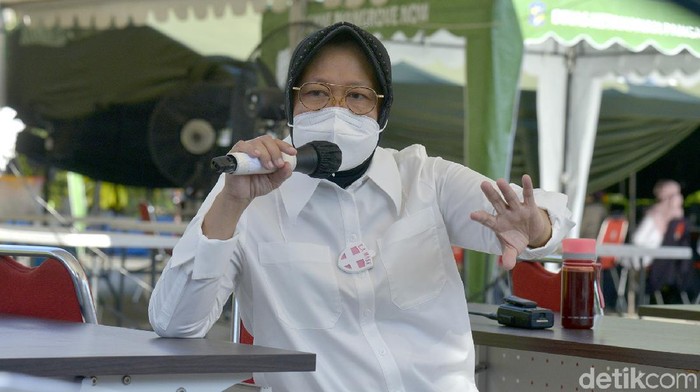 Wali Kota Risma ingin membuka kembali Kebun Binantang Surabaya (KBS), setelah ditutup selama pandemi COVID-19. Namun sebelum itu, Risma ingin protokol kesehatan benar-benar diterapkan.