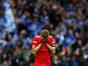 Trofi Liga Inggris Penyembuh Luka Lama Gerrard akibat Kepleset
