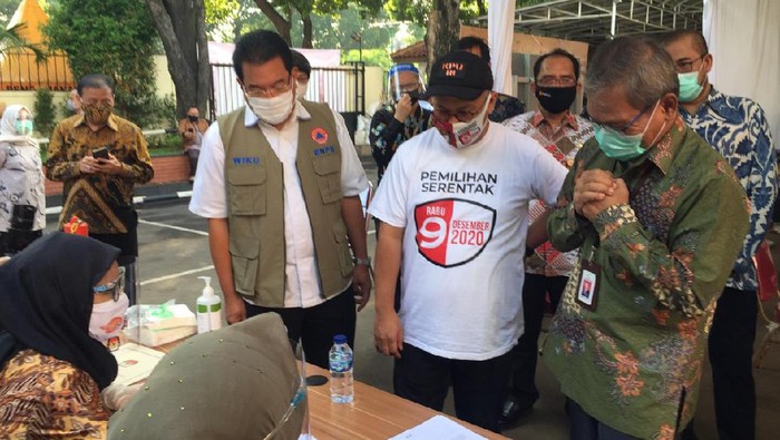 Achmad Yurianto dan Wiku Adisasmito