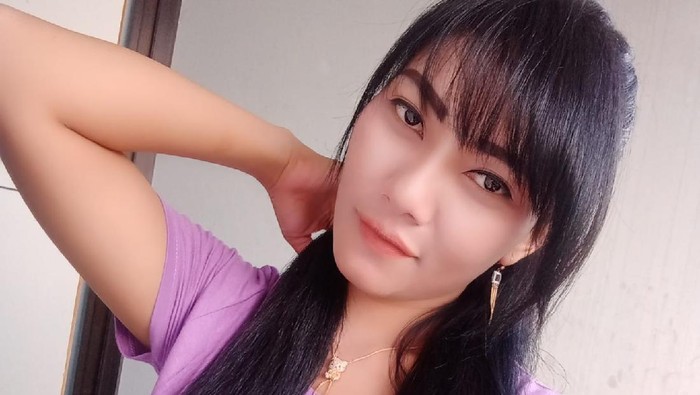 Dewi Rosalia Indah, perempuan yang siap dinikahi pembeli tanah di Kudus, Rabu (22/7/2020).