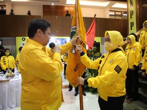 Golkar Lantik Airin sebagai Ketua KPPG Periode 2019-2024