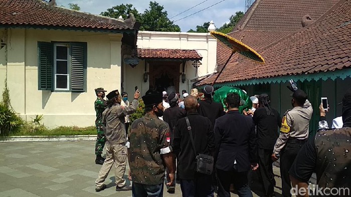 Jenazah Pangeran Arief Natadiningrat