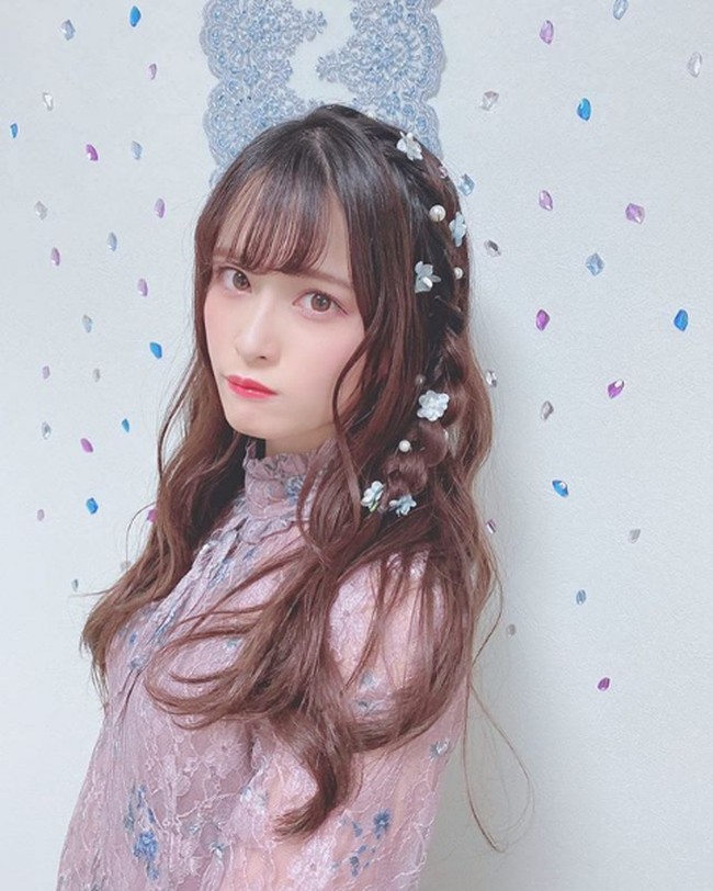 Kayoko Takita sempat jadi bahan perbincangan ketika fans menemukan blog miliknya yang ia tulis sebelum bergabung dengan AKB. Dalam blog pribadinya itu, Kayoko mengungkap kalau dia biseksal dan pernah kencan dengan wanita. Foto: Instagram/@kayoko_takita