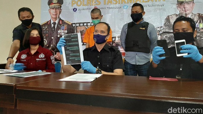 Kekasih ibu bayi yang dibuang dan digigit anjing ditetapkan tersangka