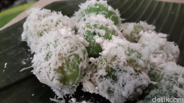 Klepon di Solo.