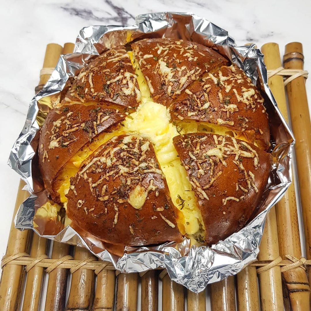Rekomendasi Korean Garlic Cheese Bread yang Enak di Jakarta
