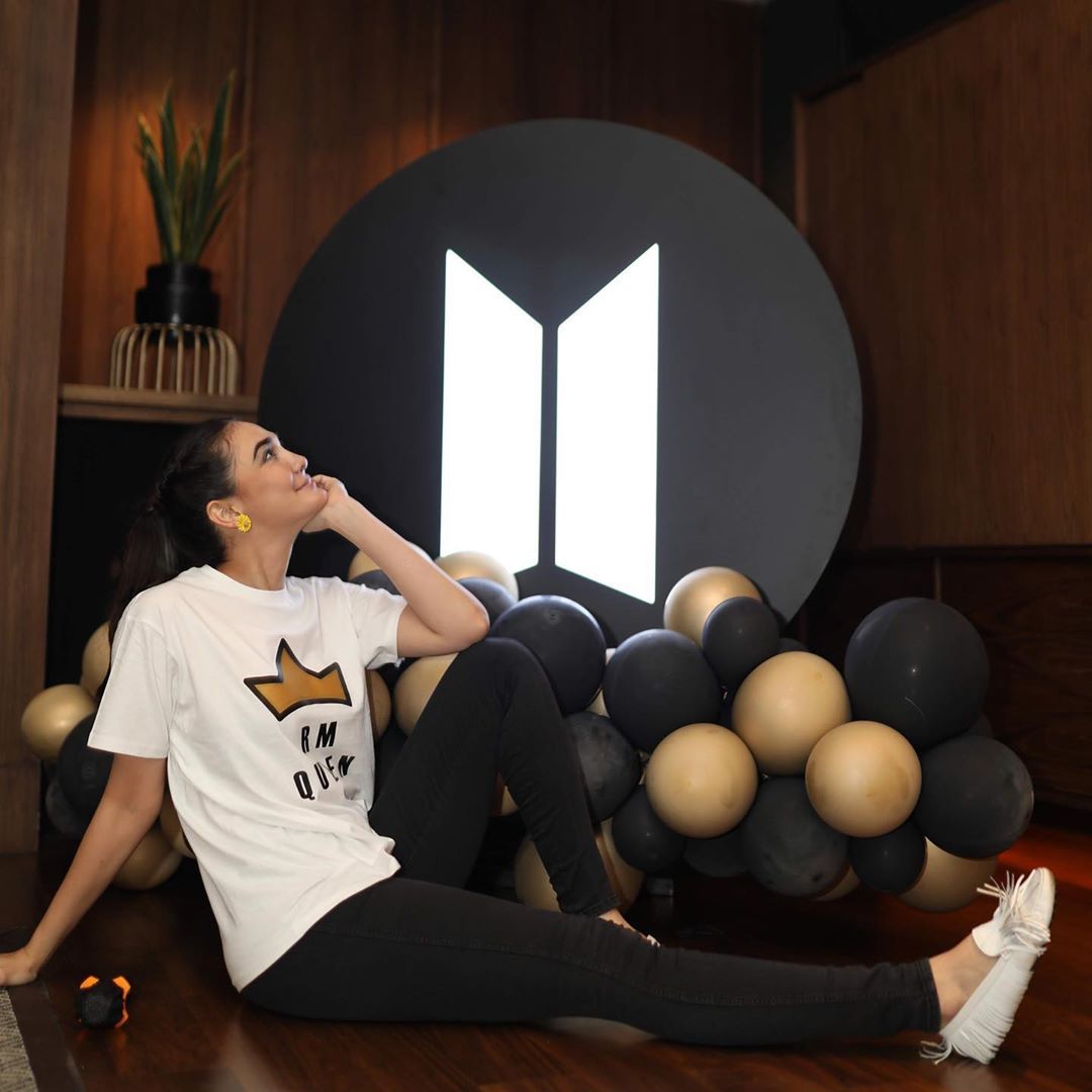 Luna Maya yang Akan Jadi Host Acara BTS Luna Maya yang Akan Jadi Host Acara BTS