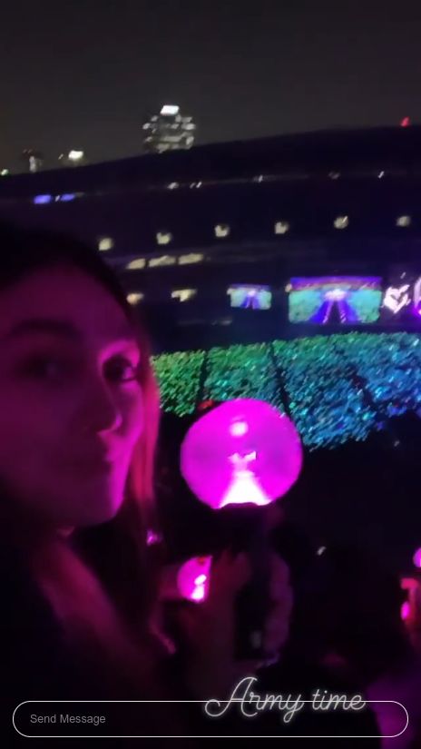 Luna Maya yang Akan Jadi Host Acara BTS Luna Maya yang Akan Jadi Host Acara BTS