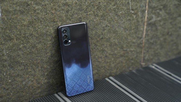 OPPO Reno4