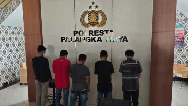 Polisi menetapkan 5 orang penganiaya relawan COVID-19 di Palangka Raya sebagai tersangka (dok. Istimewa)
