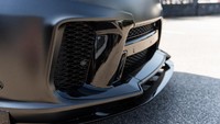 Selain itu, pada bagian fascia depan punya bemper dan grille yang dilengkapi air dams baru. Foto: Kahn Design