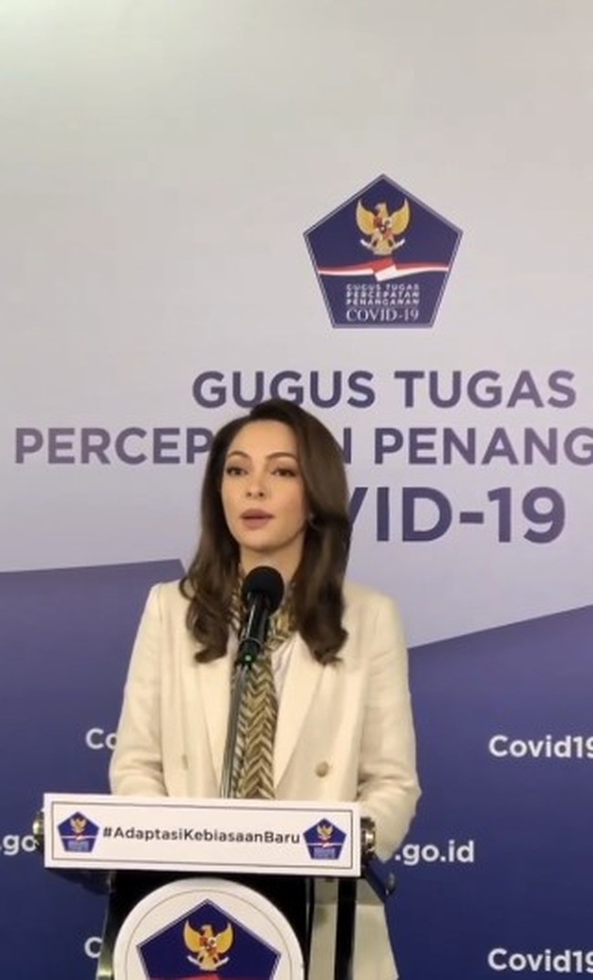 dr. Reisa Broto Asmoro memiliki nama asli Reisa Kartika Sari. Lahir pada 28 Desember 1985, dr. Reisa merupakan dokter lulusan Fakultas Kedokteran Universitas Pelita Harapan dan Universitas Indonesia. Foto: Dok. Instagram @reisabrotoasmoro