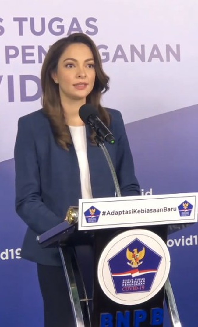 Sejak 22 Juli 2020, wajah cantik dr. Reisa Broto Asmoro tak lagi tampil di layar televisi menyampaikan edukasi terkait virus Corona. Tugasnya sebagai anggota tim komunikasi publik gugus tugas percepatan penanganan COVID-19 telah berakhir. Foto: Dok. Instagram @reisabrotoasmoro