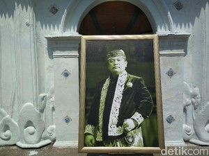 Wafat, Sultan Sepuh Cirebon PRA Arief Natadiningrat Menderita Kanker Usus