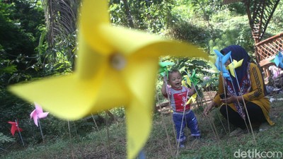 Potret Taman Kincir Asli Buatan Warga Sumedang
