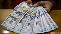 Selain rupiah, dua mata uang yang juga menguat melawan dolar AS yakni dolar Taiwan dan ringgit Malaysia.