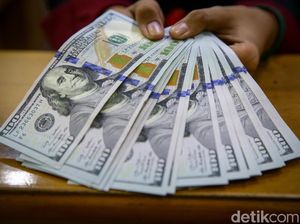 Penebalan PPKM Mikro Berlaku Hari Ini, Dolar AS Betah di Rp 14.400