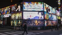 Dilansir dari Japan Today, Selasa (21/7/2020) ahli urologi dan kesehatan masyarakat Shinya Iwamuro menjelaskan bahwa staf di bar harus memiliki aturan praktis mengenai interaksi mereka dengan konsumen.