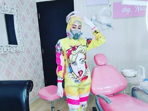 Cerita Dokter Gigi di Malang yang Viral Pakai Baju APD Seksi