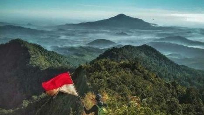 Gunung Kerenceng, Burangrang, dan Mongkrang