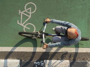 Hati-hati! Operasi Patuh Juga Sasar Pesepeda Bandel Lho