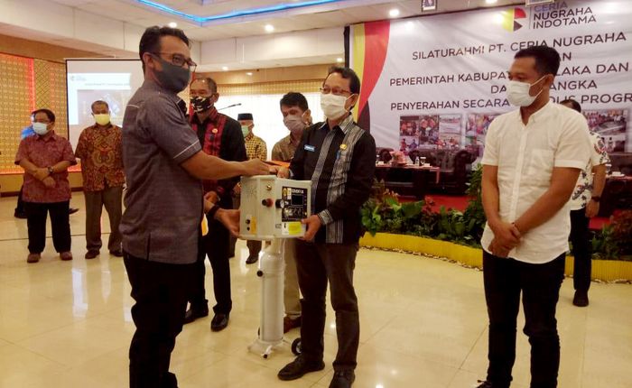 Ini Ventilator Buatan UI untuk RS Rujukan COVID-19 Pelaku industri pertambangan di Indonesia ikut mengambil peran dalam upaya mendukung pemerintah dalam menangani pasien COVID-19. Salah satunya adalah menyumbangkan Ventilator Buatan UI ke RS Rujukan.